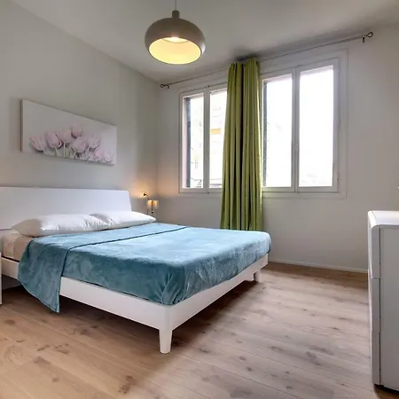 Lido's Garden Apartment *